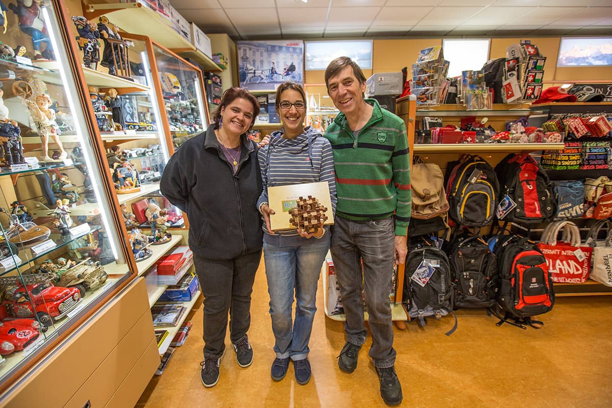 Drei Generationen der Bazar-Suisse-Familie im Geschäft